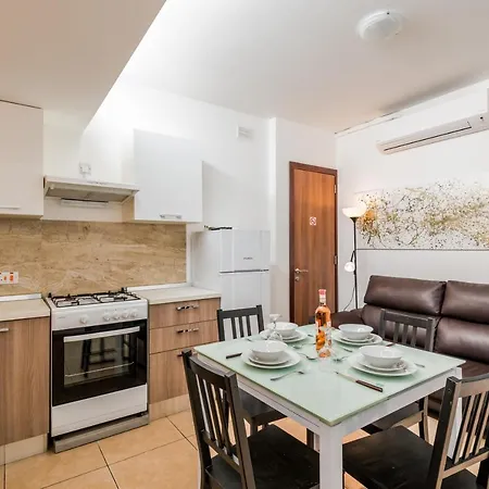 Getawaysmalta - Blue Harbour Seafront Self-catering Holiday Penthouse St Paul's St Paul's Bay