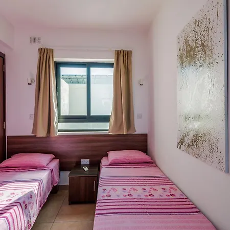 Getawaysmalta - Blue Harbour Seafront Self-catering Holiday Penthouse St Paul's * St Paul's Bay